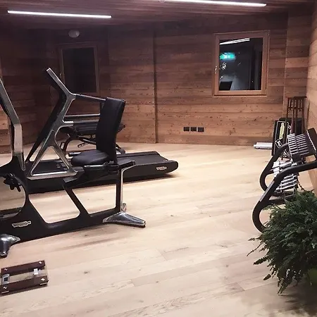 Апарт-готель Aux Pieds Du Roi - & 4*