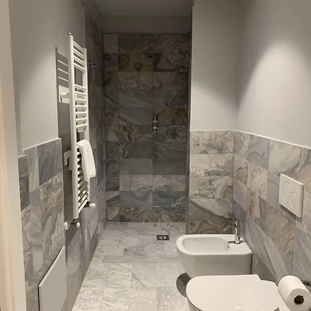 Aux Pieds Du Roi - & Брей-Червінія