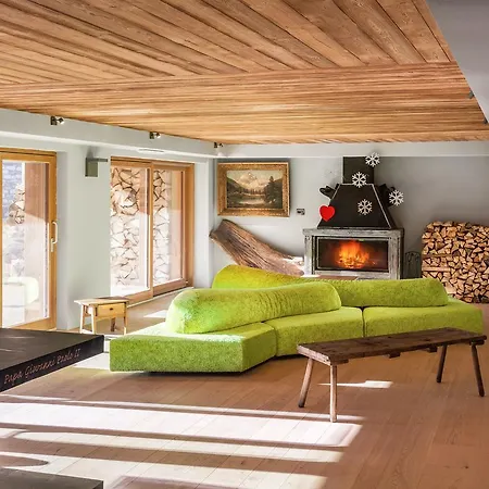 Aux Pieds Du Roi - & Брей-Червінія