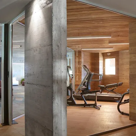 Апарт-готель Aux Pieds Du Roi - &