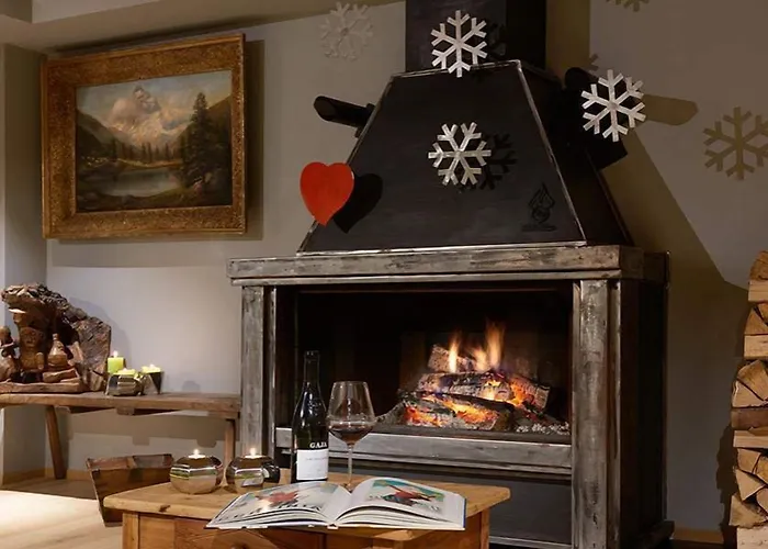 Aux Pieds Du Roi - &