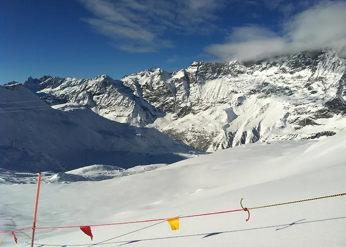 Aux Pieds Du Roi - & 4* Breuil-Cervinia