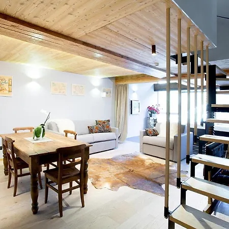 Aux Pieds Du Roi - & Aparthotel