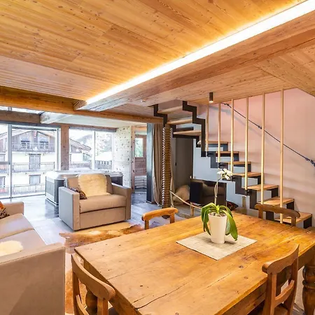 Aux Pieds Du Roi - & Aparthotel 4*