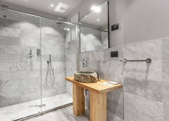 Aux Pieds Du Roi - & Aparthotel 4*