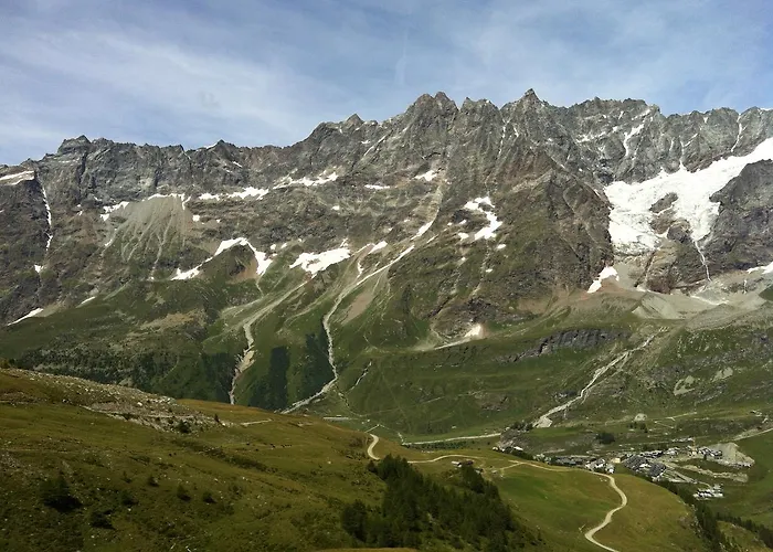 Aparthotel Aux Pieds Du Roi - & Breuil-Cervinia