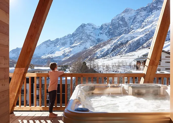 Aux Pieds Du Roi - & Aparthotel 4*